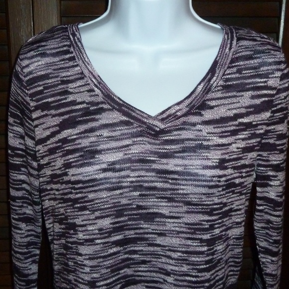 ALMOST FAMOUS Purple V-Neck Asymmetrical Sweater S - Picture 3 of 7